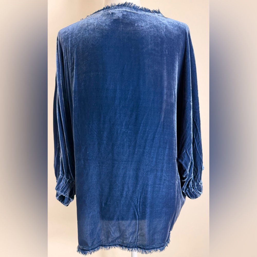 Sundance Deep Blue Velvet Blouse Dolman Sleeve Top, Size Medium, NWOT - Picture 5 of 13